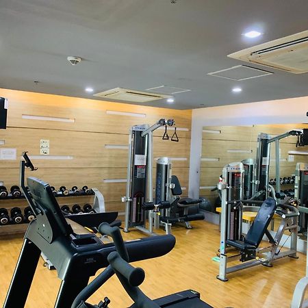 פאסאי Two Palm Tree Villas Condominium - Studio 8Th Fl With Balcony - Across Terminal 3 Airport מראה חיצוני תמונה