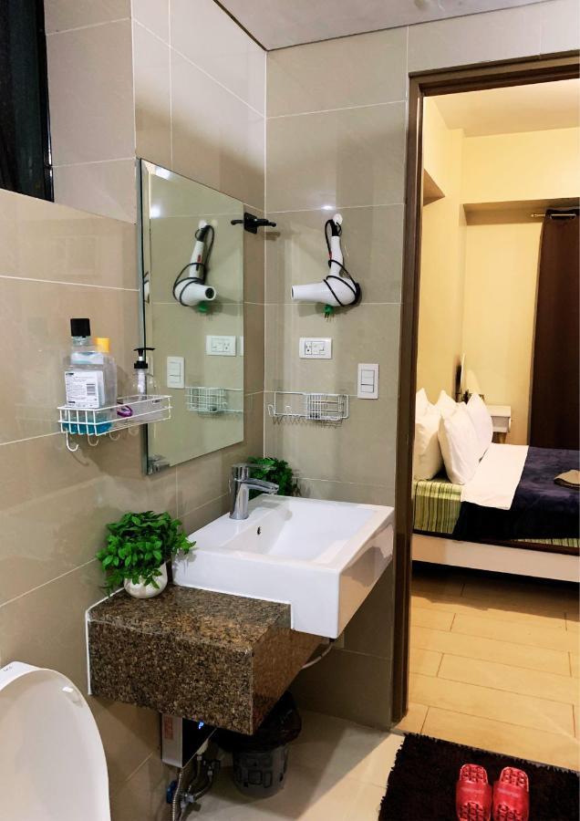 פאסאי Two Palm Tree Villas Condominium - Studio 8Th Fl With Balcony - Across Terminal 3 Airport מראה חיצוני תמונה